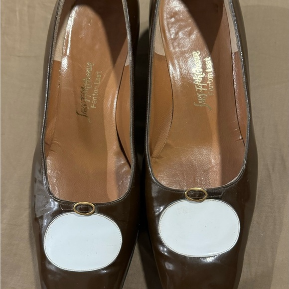 Saks 5th Avenue Vintage Fenton Last Women Shoes. - Picture 5 of 6